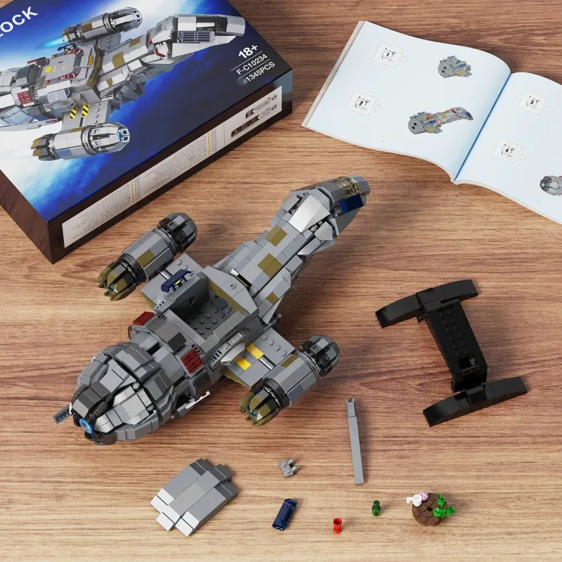 1345PCS MOC serie di film spaziale blocchi di costruzione assemblati gioco di astronave creativo giocattolo di mattoni con supporto regalo di festa in scatola