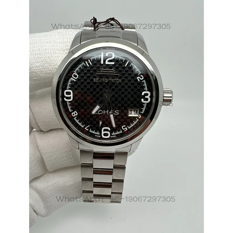 Men's Watch: Fully Automatic Carbon Fiber Large Date Mechanism