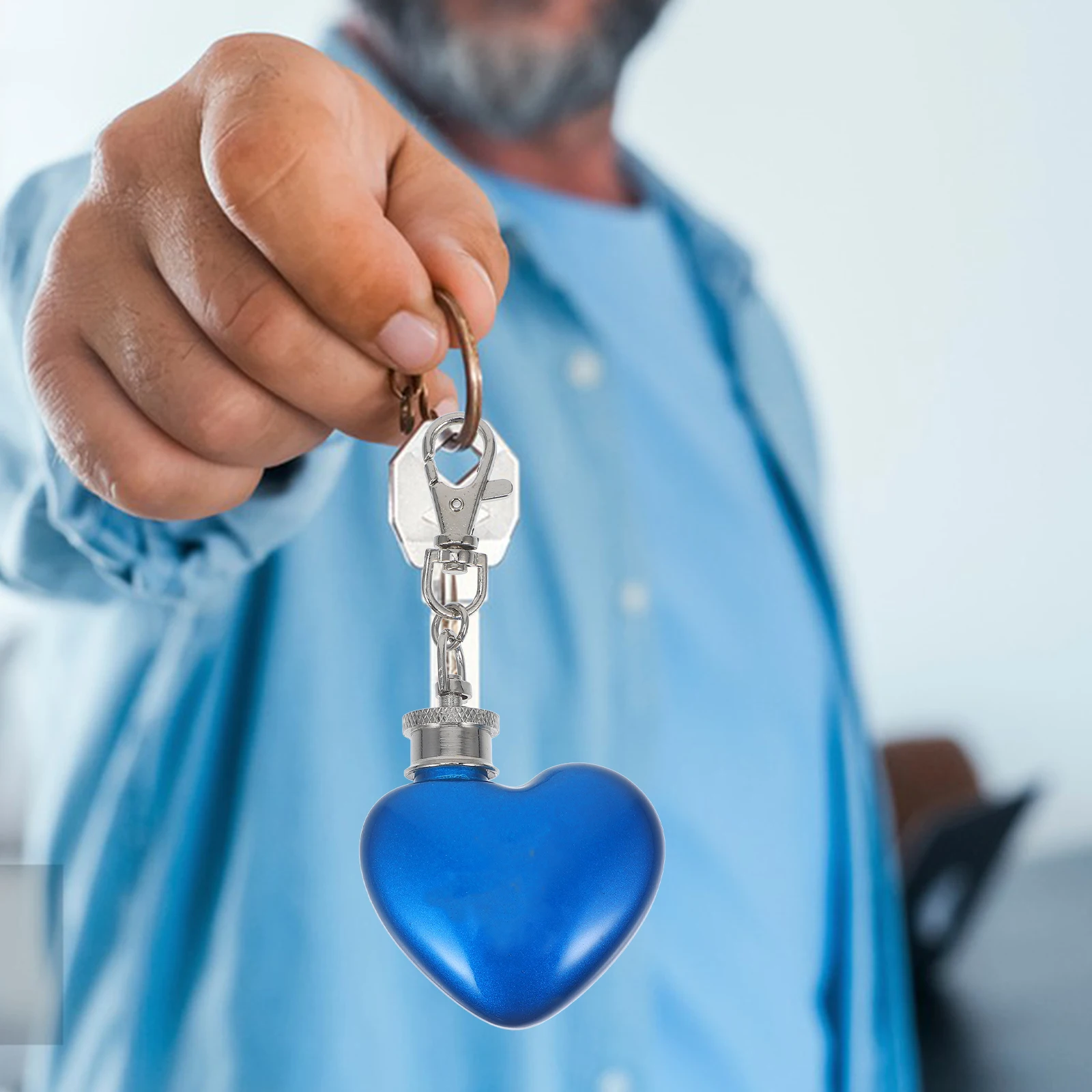 

Heart Flask 1Oz Stainless Steel Portable Wine Container Small Liquor Flask For Camping Travel Keychain Pendant Bar Tool