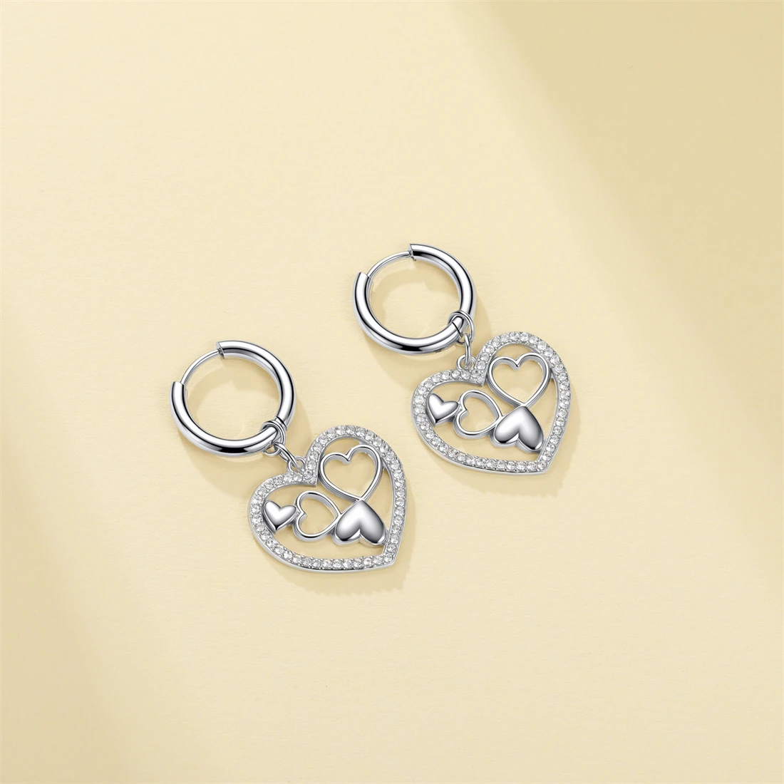 Eueavan Strass-Mehrfachherz-Ohrhänger aus Edelstahl mit 5 Hohlen Herzen für Frauen, Romantischer Schmuck als Geschenk – Detail 15