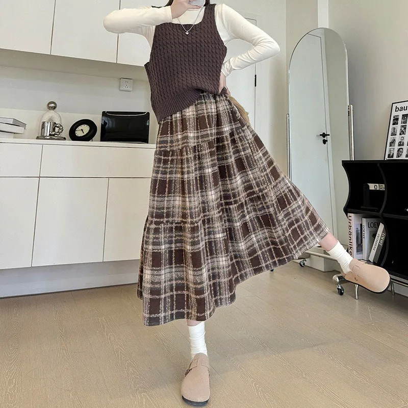 Coffee color plaid skirt women Spring and Autumn 2024 new lazy wind thin a word cake skirt in the long woolen skirt