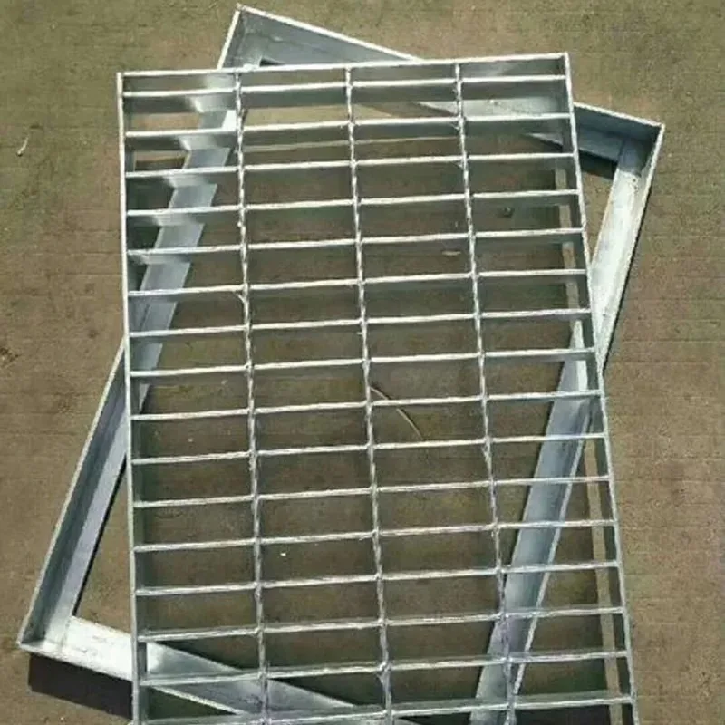 

Индивидуальный размер, оцинкованная крышка канавки с горячим окунанием, стальная решетка, дренажная решетка для дорожек Q235, стальная решетка ASTM со стальной рамой