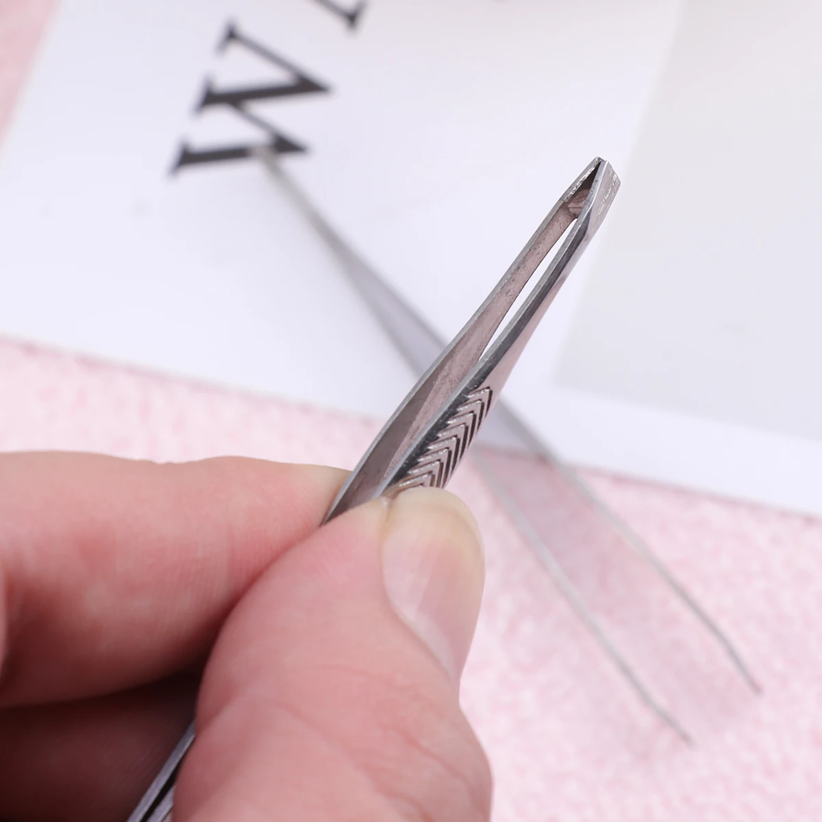 ชุดแหนบสแตนเลส 2 ชิ้น สำหรับถอนขนคิ้ว กำจัดขนคุด เครื่องมือแต่งหน้า แหนบปลายเฉียง สำหรับถอนขนคิ้วและขนตา