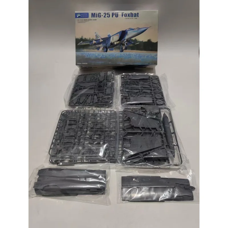 

Kitty Hawk KH80136 1/48 Mig-25 PU Foxbat Model Assembly Kit Precision Military