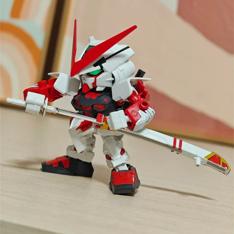 Bandai traje móvil Gundam modelo ensamblado SDEX red Astray figura animación periférico colección adornos robot juguete regalo