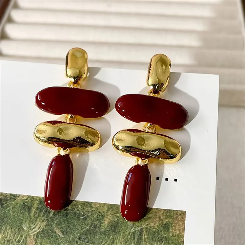 

Golden And Red Spliced Unique Exaggerated Design Fashion High-End Feelings Earrings for Ladies Daily Party Jewelry Accessory