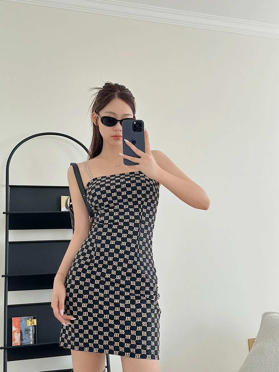 

Модная повседневная юбка с буквенным принтом, осенне-зимняя новинка, DEARSOCUTE Handpied Store, для офиса и повседневной носки, короткая.