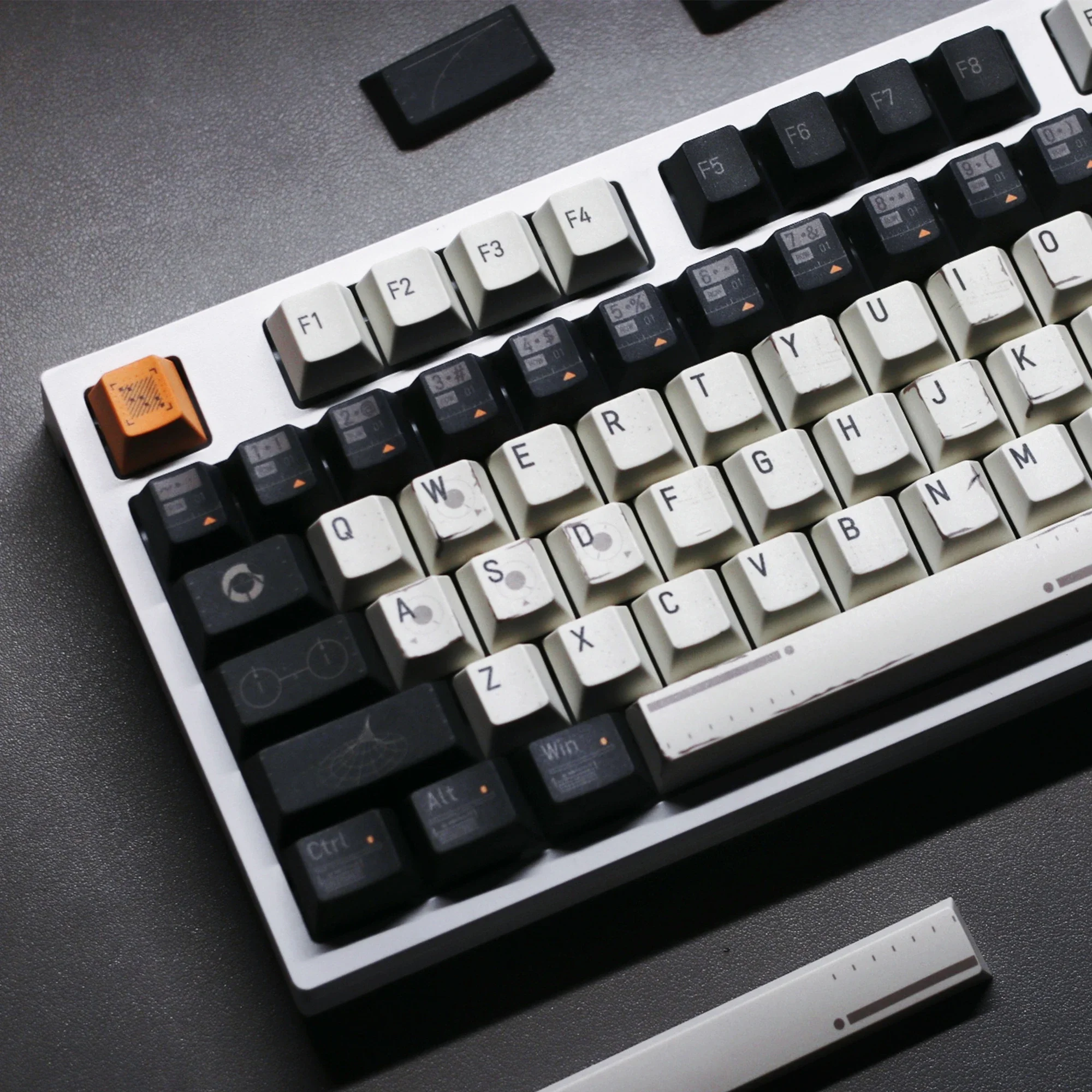

Through keycaps Original height pbt Sublimation Personality Customized mechanical keyboard keycaps