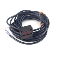 E3Z-LT61 photoelectric switch sensor long-distance sensor amplifier built-in laser photoelectric sensor E3Z-LT61