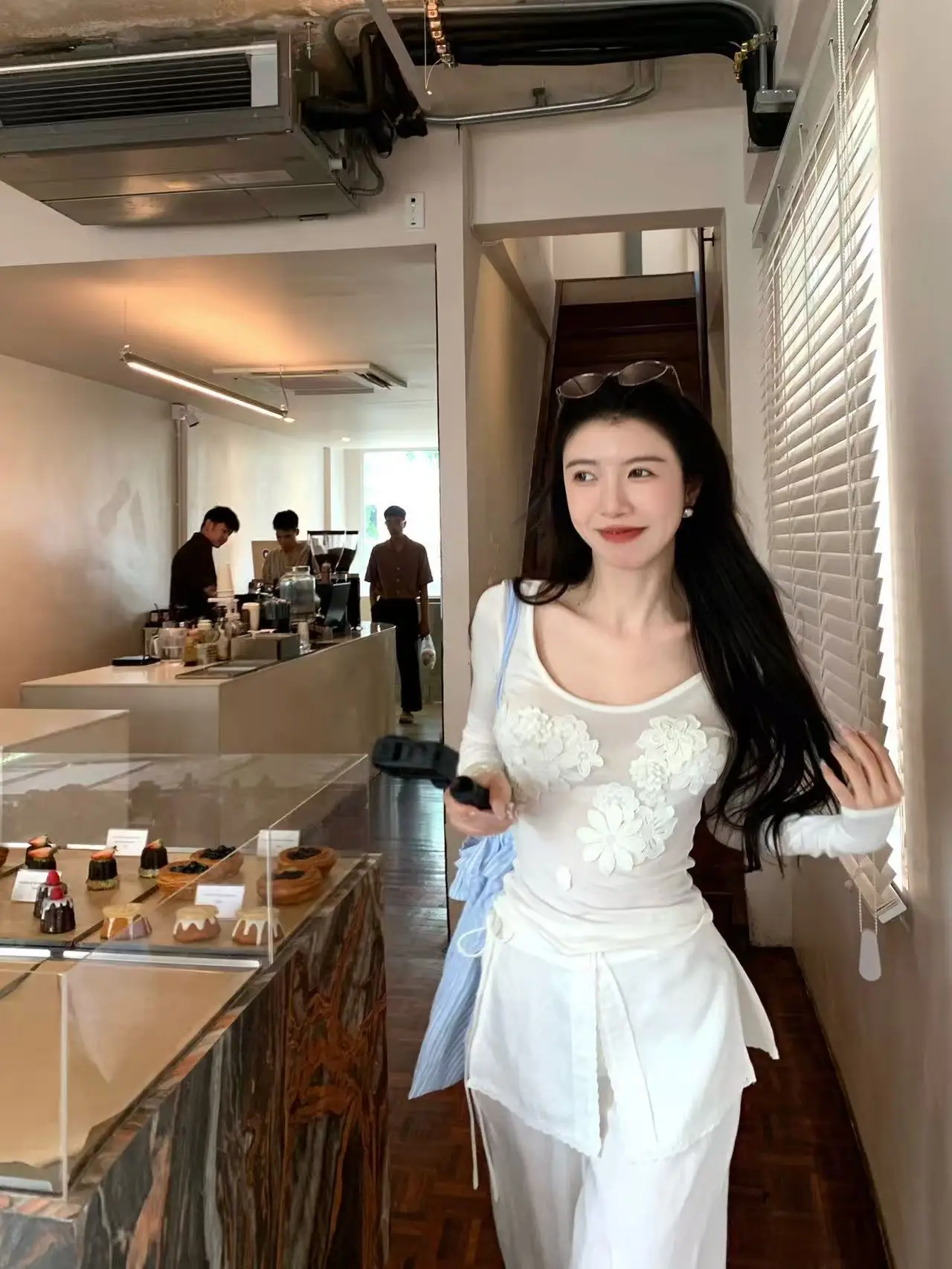 

Дышащая шерстяная футболка с кружевом и цветочным узором, приталенная, с длинным рукавом, круглым вырезом, с растительным принтом, в повседневном стиле, производство Китай