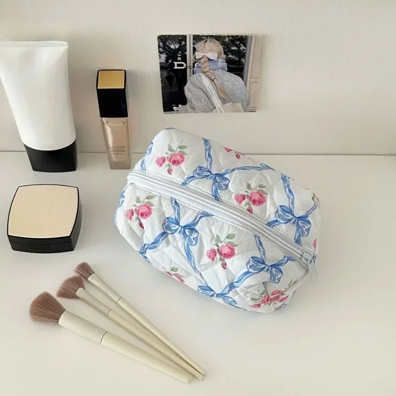 Bolsa de maquiagem floral feminina, bolsa de cosméticos com laço coreano, bolsa de mão, organizador de armazenamento de cosméticos, bolsa de higiene pessoal, estojo de beleza