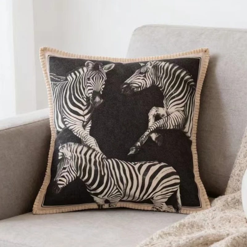 Luxurious Zebra Velvet Pillow Case Velvet Printed Cushion Cover High-end Edgings Sofa Decorative Gift 45x45cm 1 pc pack