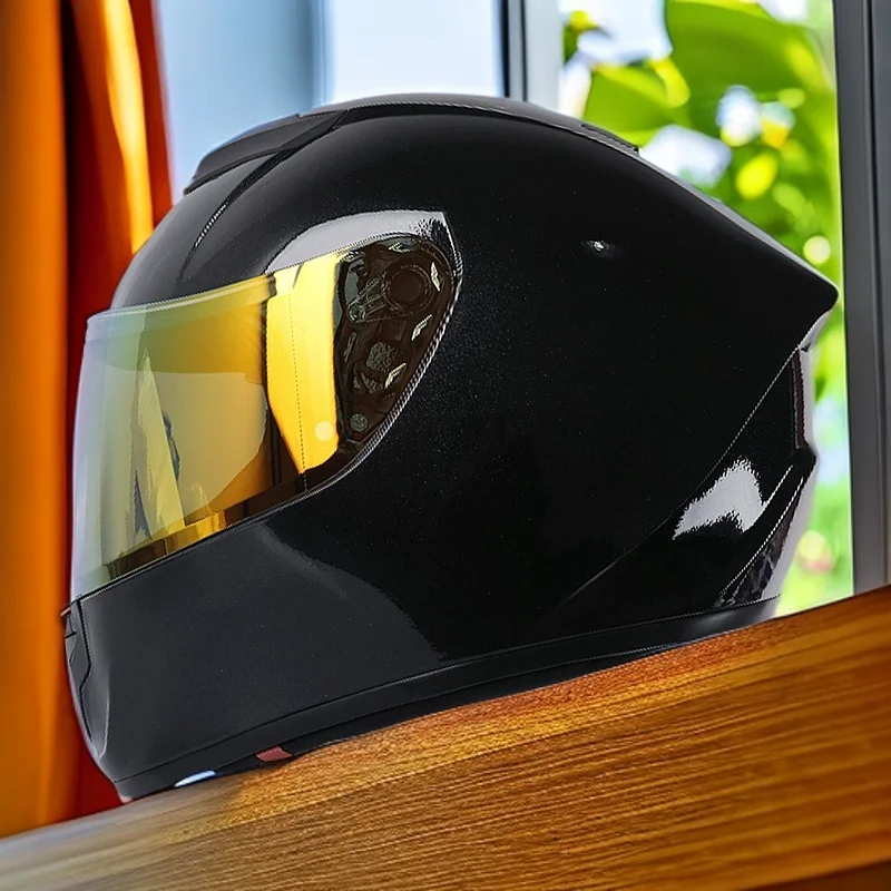 

Fashionable small tail wing simple solid color design motorcycle helmet suitable for couples all year round