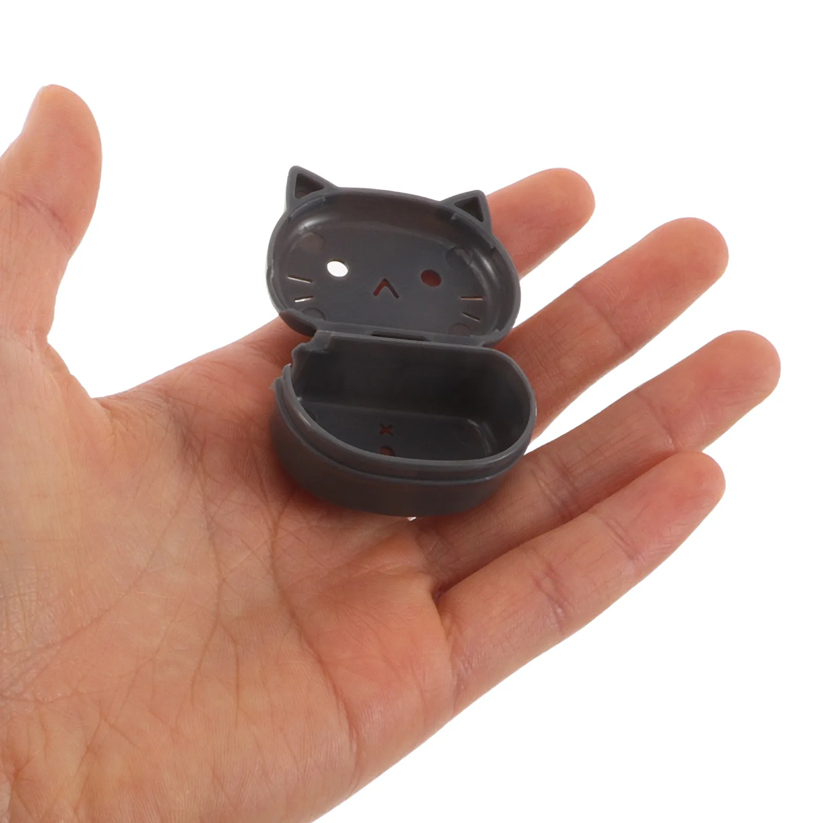 

16Pcs Cat Toothbrush Covers - Adorable Animal Design Hygienic Travel Protectors for Manual Brushes - Dust Proof Portable Case