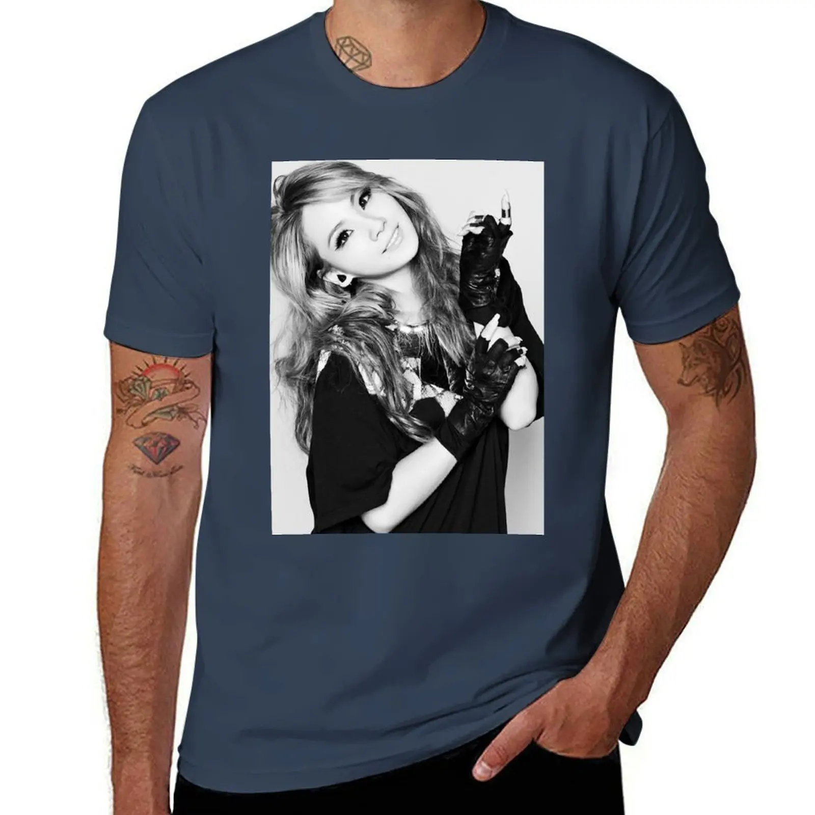 2NE1 Cl T-Shirt Lig…