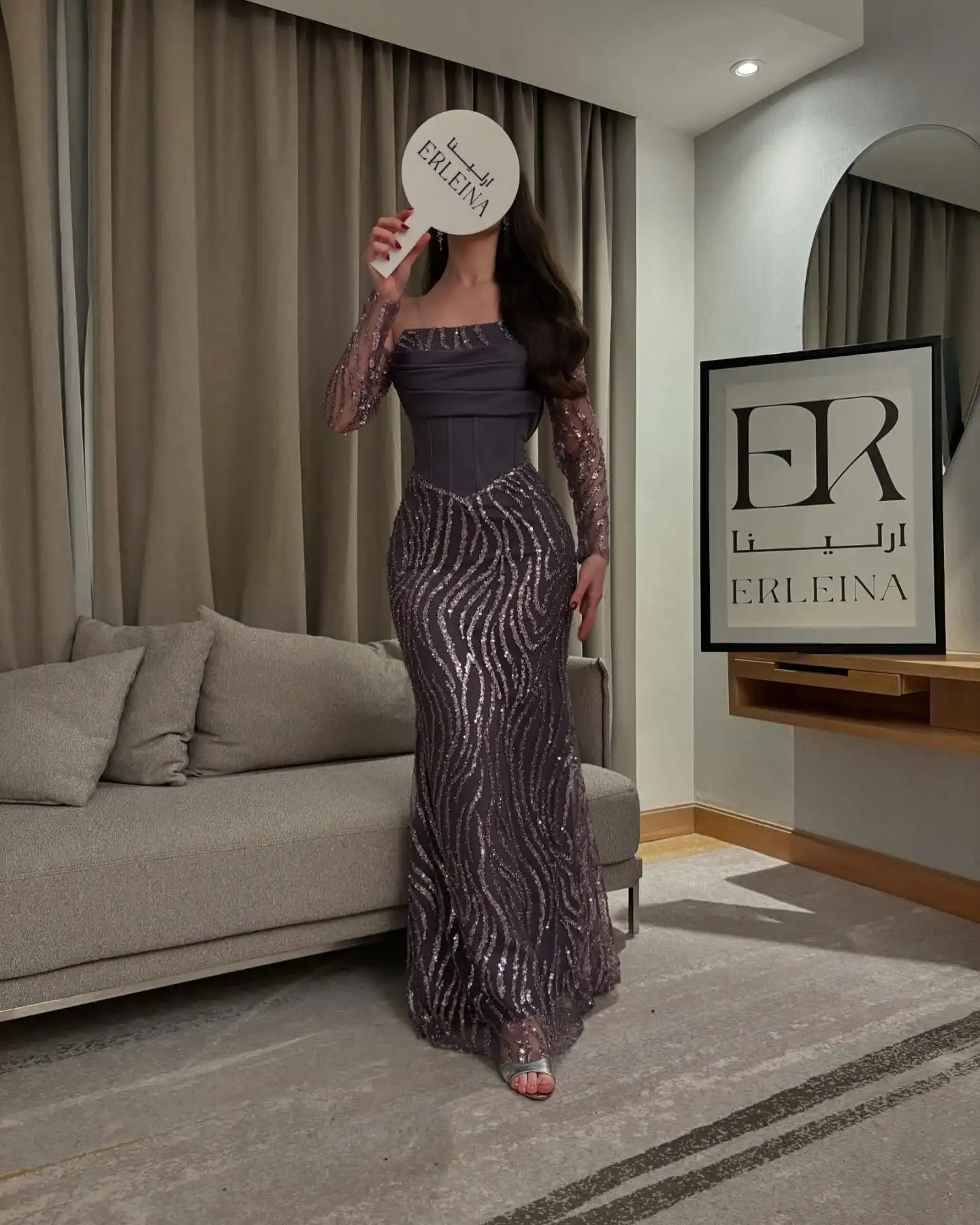 Mila gris clair violet épaules dénudées robes de bal paillettes vague maille manches longues coupe ajustée sirène personnalisé soirée formelle 2025