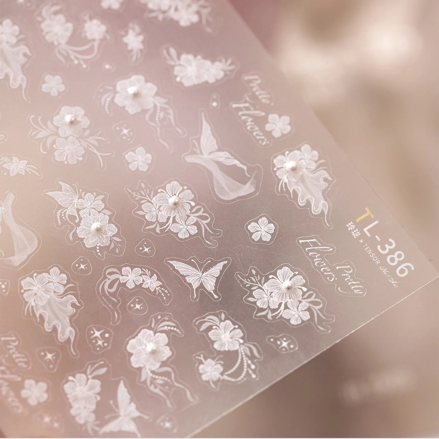 Weiße fünfblättrige Blume, Perlen-Feenflügel, florale Ranken, hübsche Blumen, 5D-Nagelaufkleber, verträumte, selbstklebende, romantische Maniküre
