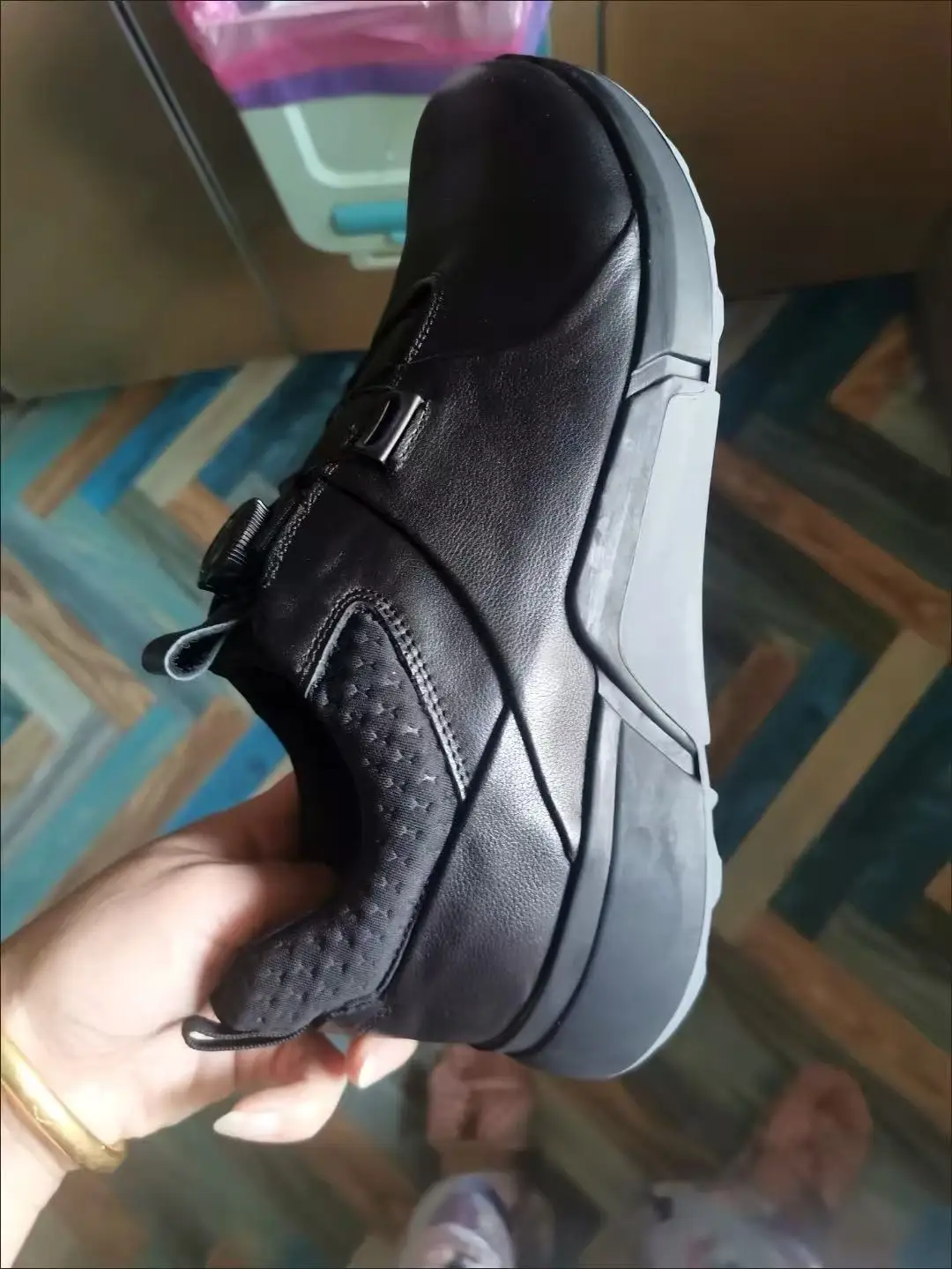 Unisex Golf Shoes: Comfortable, Versatile and Stylish Quick-Lacing Golf Training Shoes: Slip-Resistant Sports Footwear