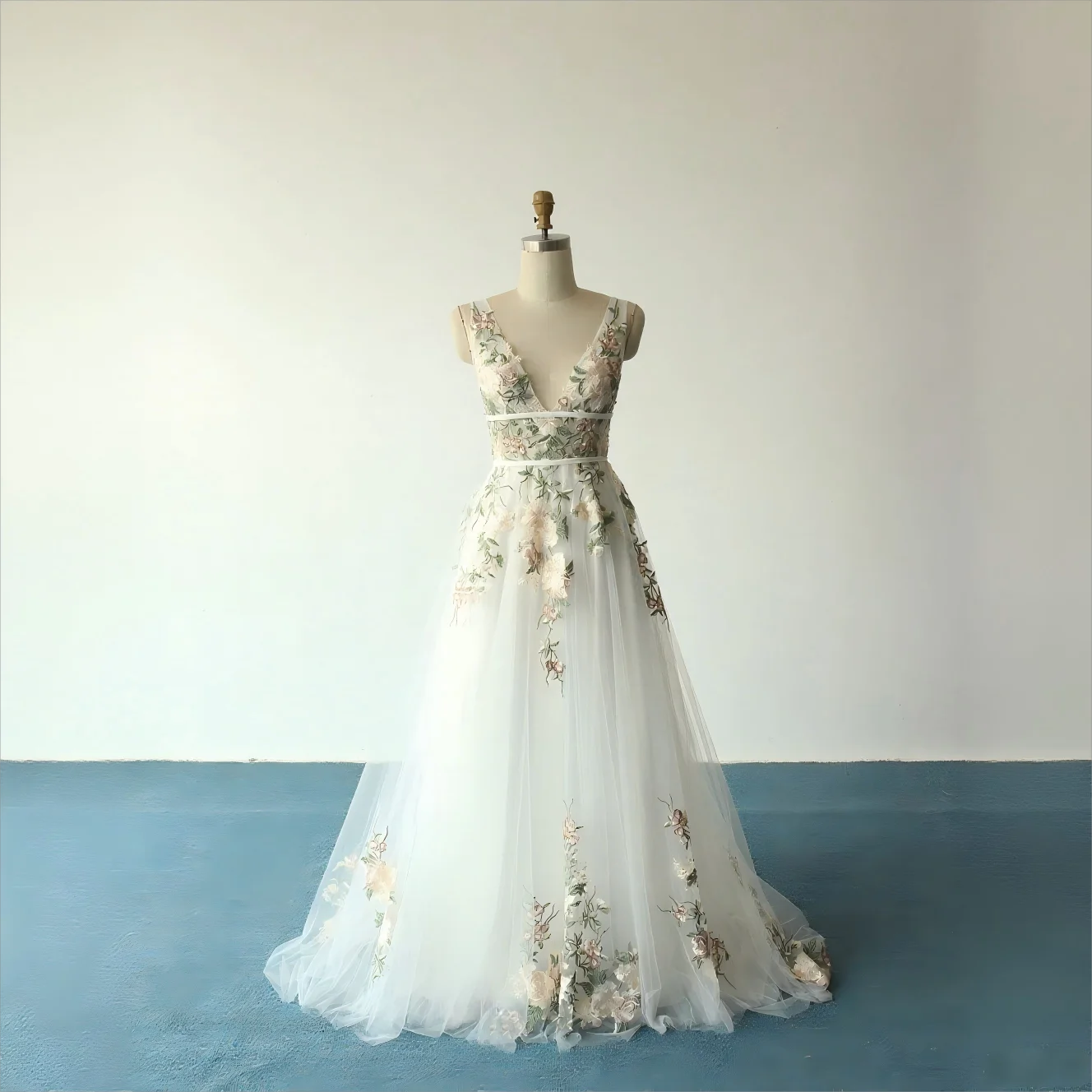 

Customized Sexy Organza Appliques A-Line Evening Dress Graceful Sleeveless V-Neck Floor Length فستان سهرة نسائي