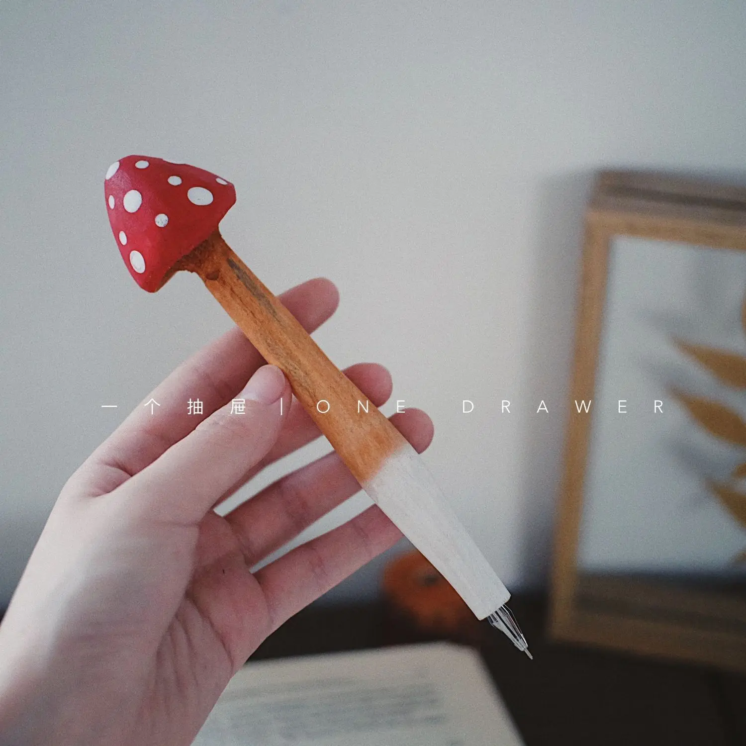 

Hand-Carved Mushroom Wood Pen，Writable Desk Ornament，Desk Decor，Student Gift，Desk Mate，Handmade，Study Time。