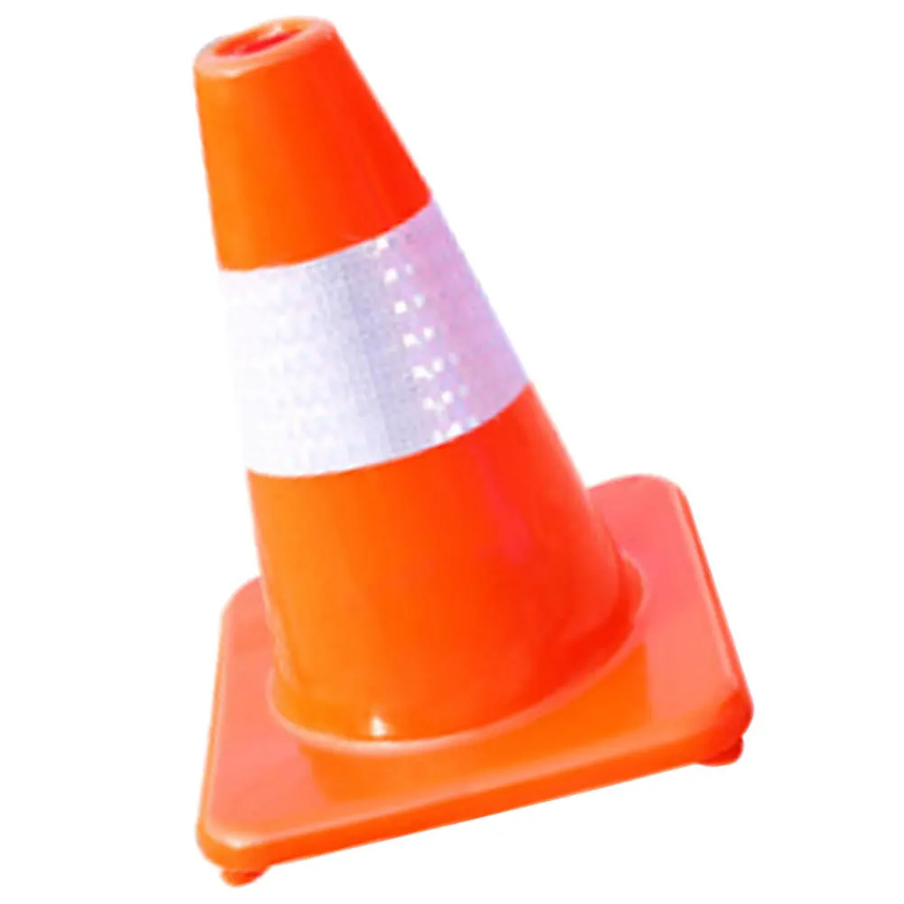 

Traffic Cone Outdoor Red Plastic Durable Safety Cone Parking Barrier Drivers Training Driveway Markers for Snow Plowing
