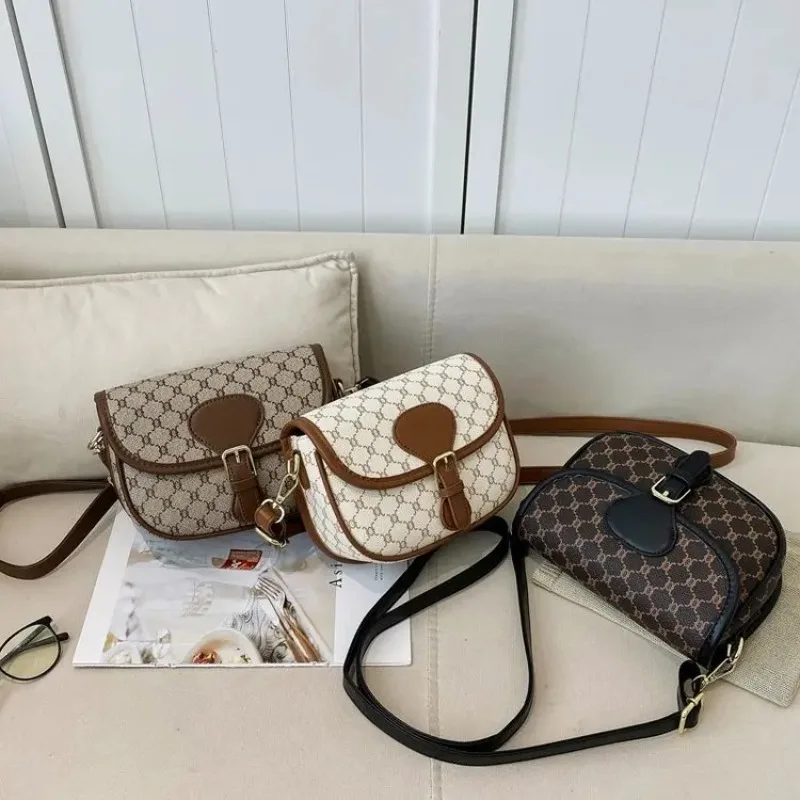 Multi Functional Diaper Bag Can Be Hung on Most Strollers To Bring More Convenience for Modern Parents with Babies