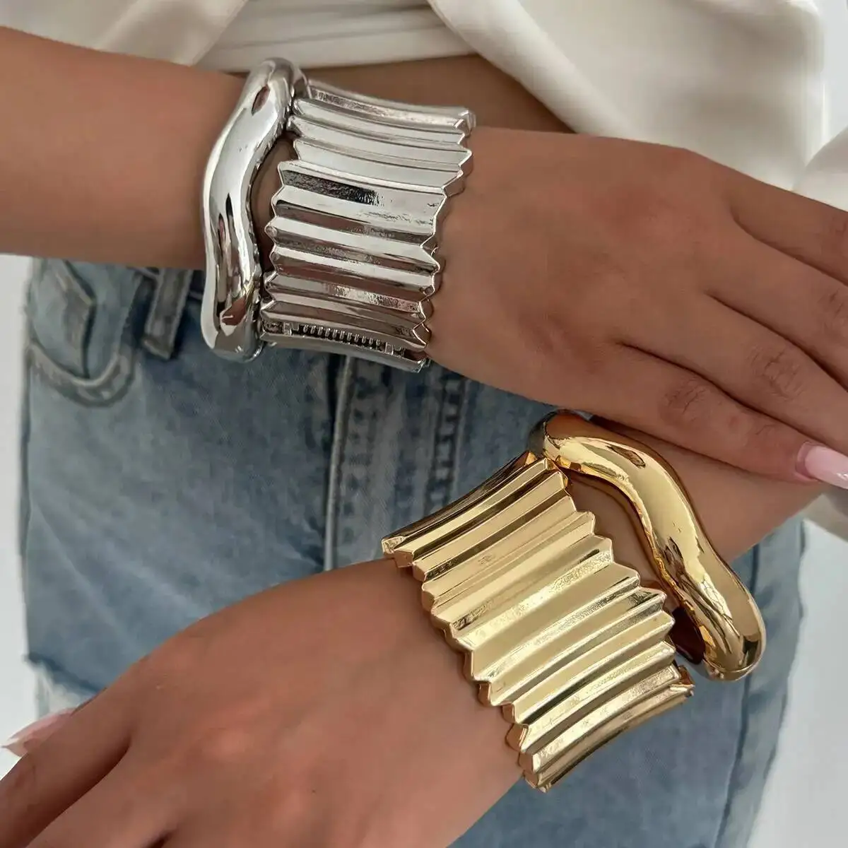 

KunJoe New Trendy Geometric Stackable Wide Bracelet for Women Punk Irregular Wave Chunky Open Spring Bangle Party Jewelry 2026