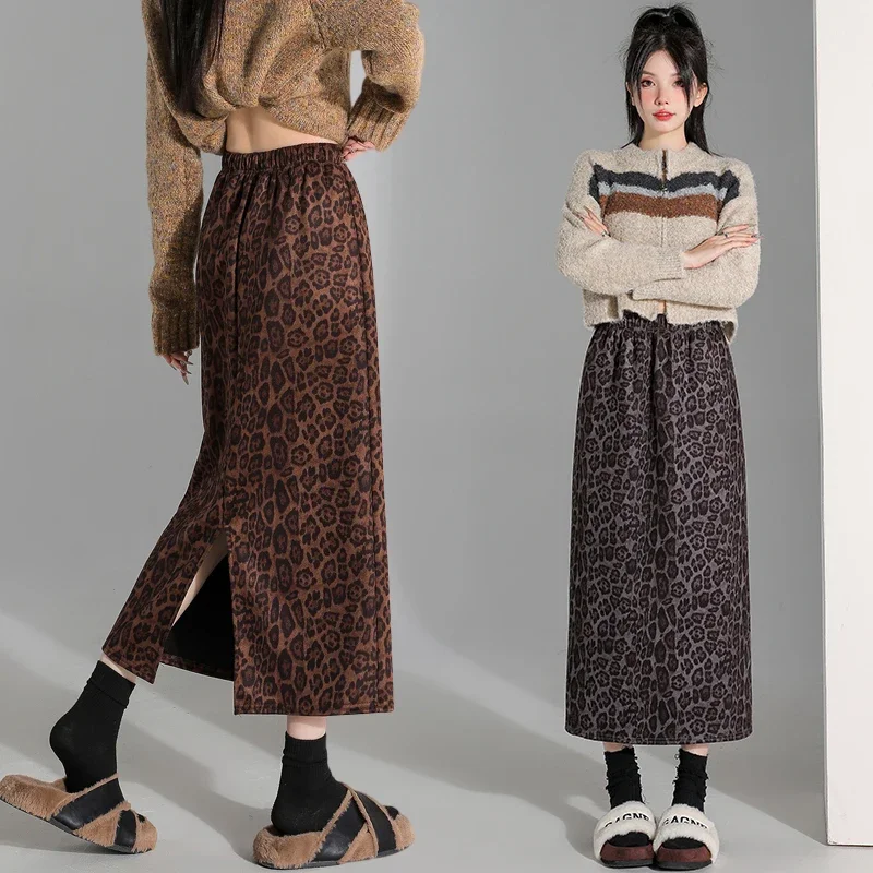 Velvet leopard print midi skirt for women in autumn and winter, elastic waist, mid length, straight leg, hip hugging skirt