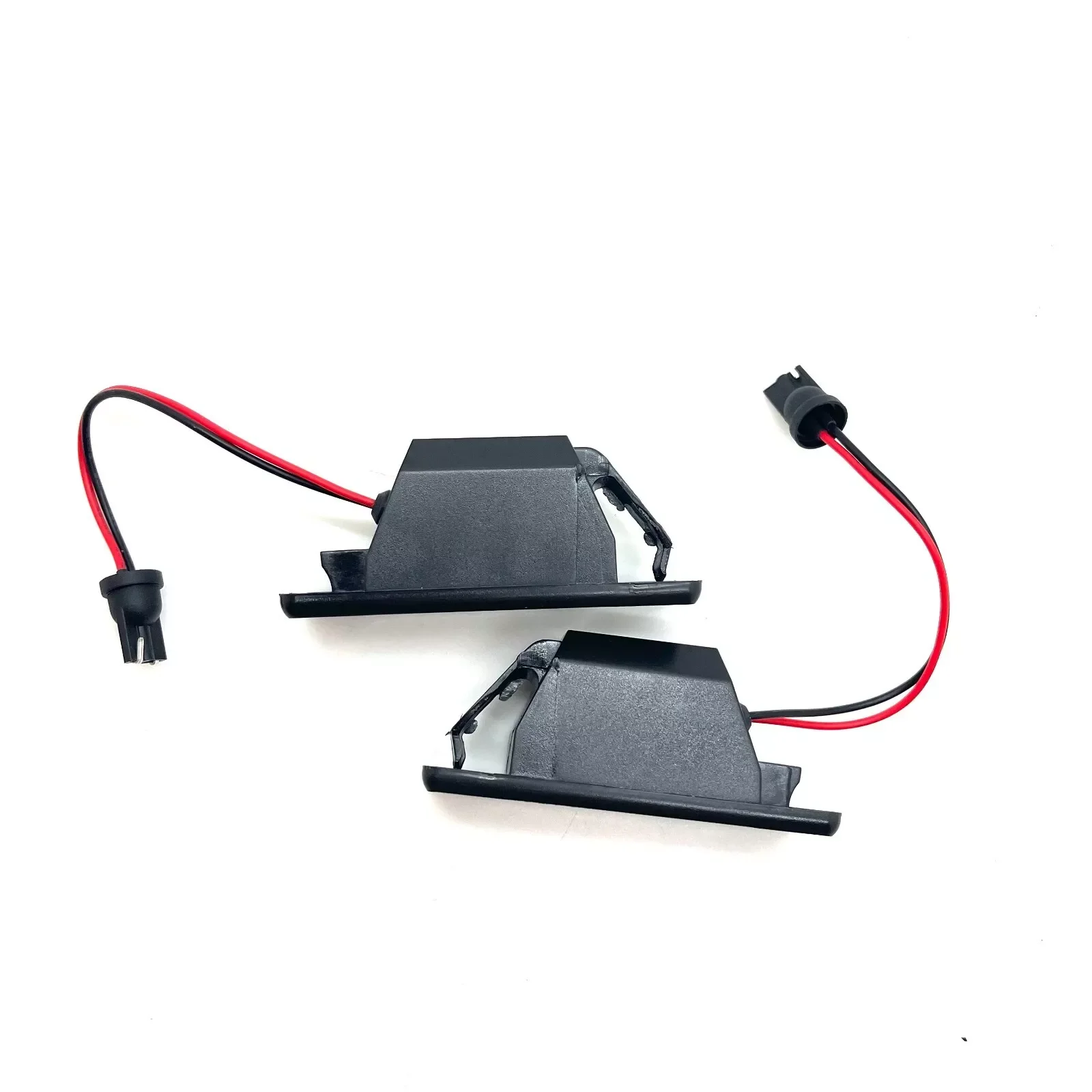 2Pcs LED License Plate Light Rear Number Tag Lamp Fit For Nissan NP300 Navara D23