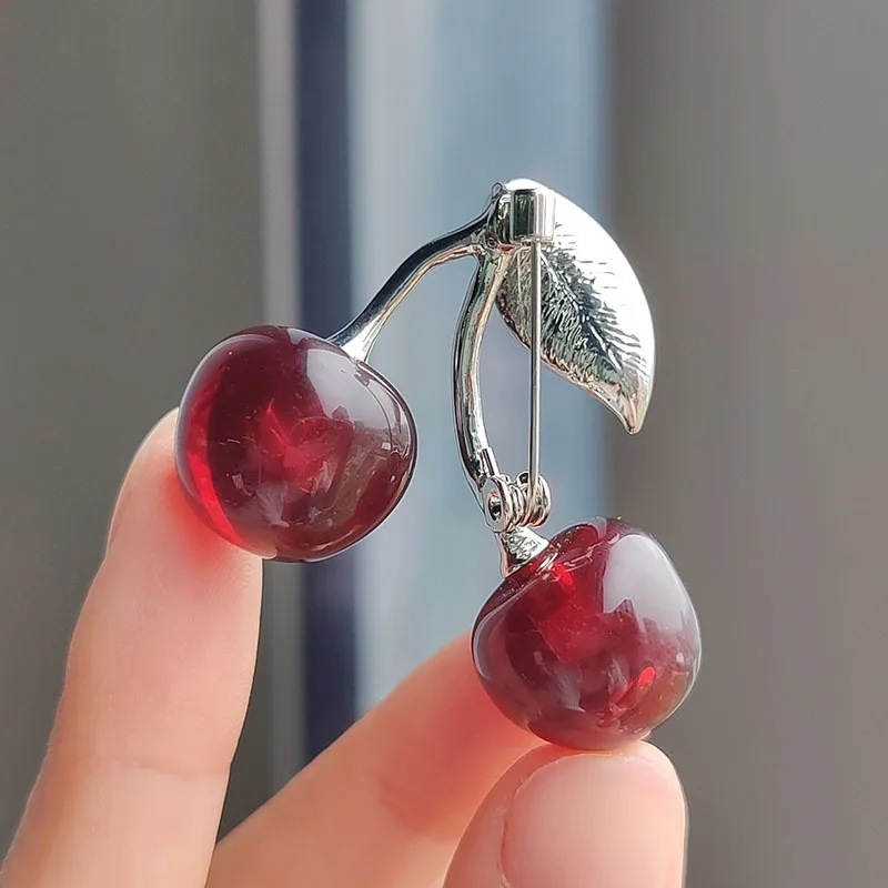 Fashionable and Sweet Cherry Cherry Cherry Chestnut Bracelet Simple and Fresh Fruit Alloy Pins Versatile Suit Accessories