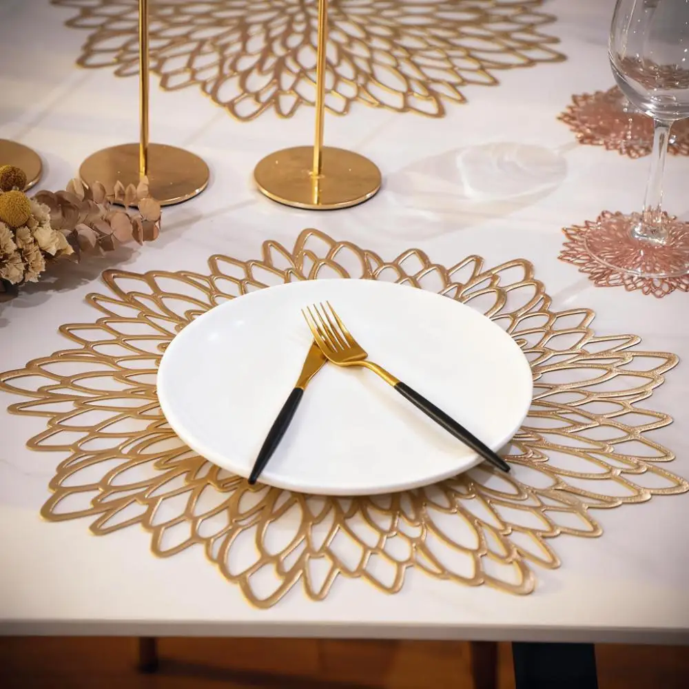 4 PC/6 PC Gold Placemats Coasters Round Wipeable Vinyl Table Mats for Christmas Thanksgiving Dining Table Party Home Decoration