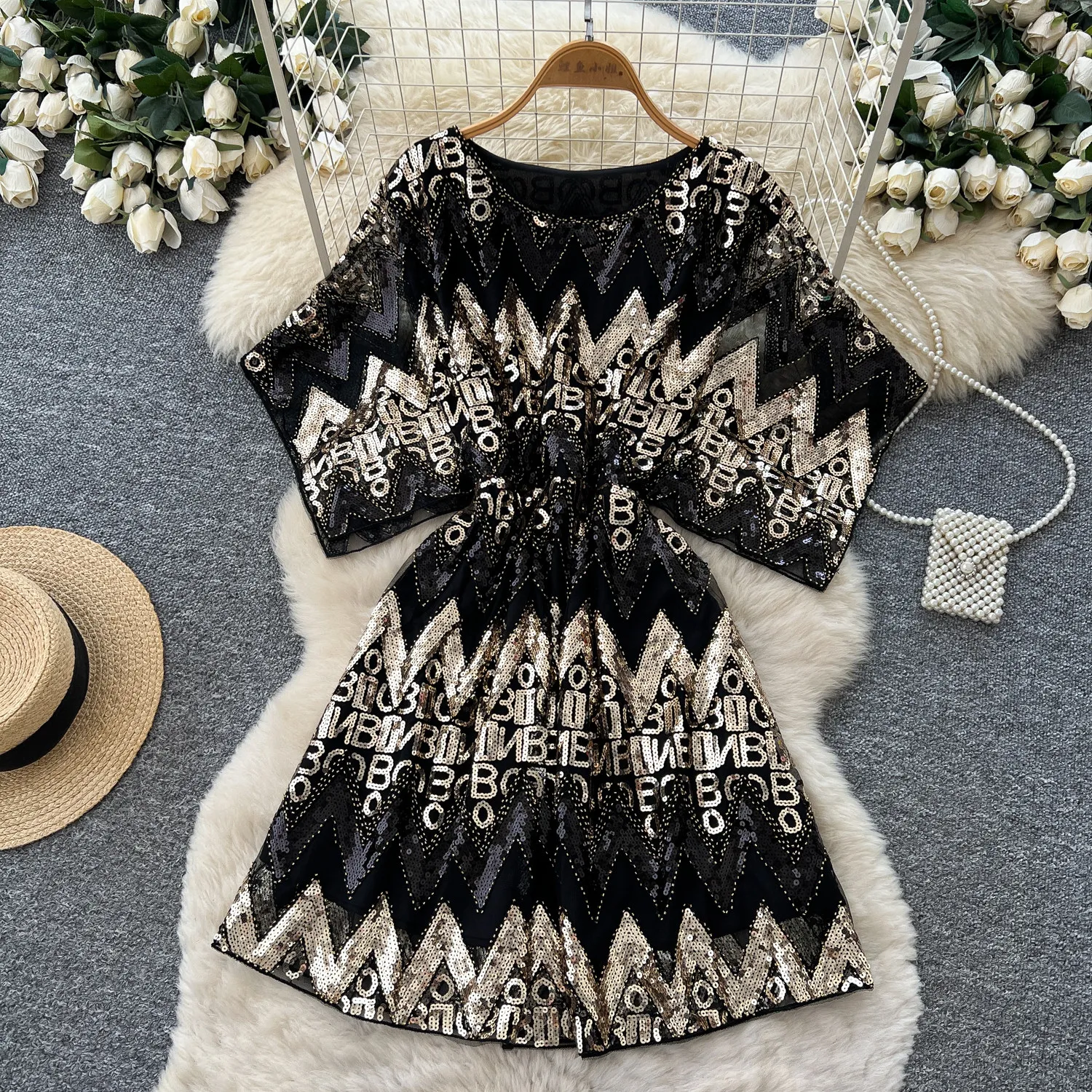 Vestido Boho Vintage con Lentejuelas y Letras Estampadas, Vestido Corto de Manga Corta con Cintura Fruncida, Elegante para Fiestas, Uso Diario, Atuendo Casual Chic para Mujer