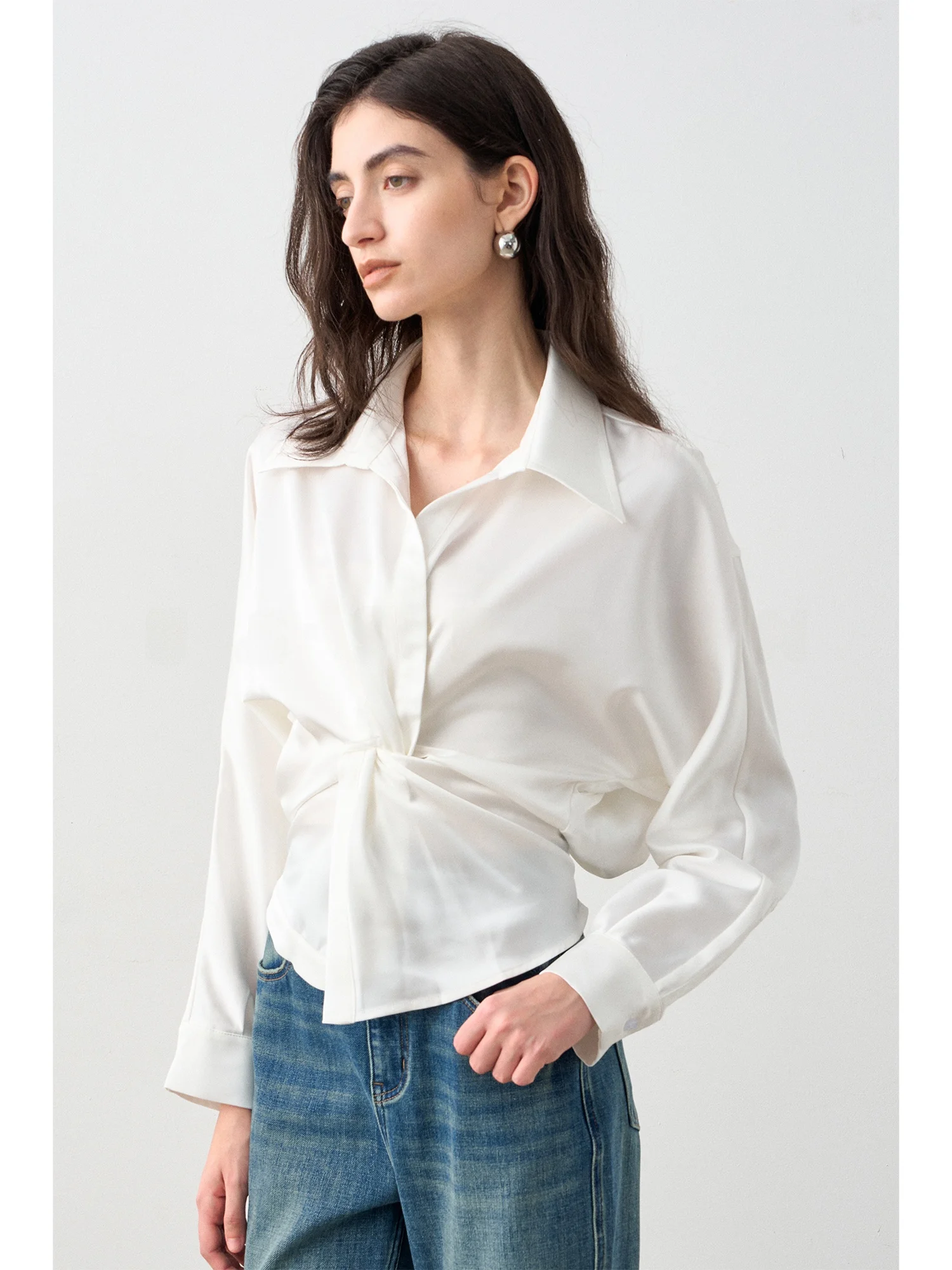 

USEEN Women's White V-ne Knot irt Draped Slimming High-End Lazy Sle Long Sve Polyester Fiber Commute Sle irt