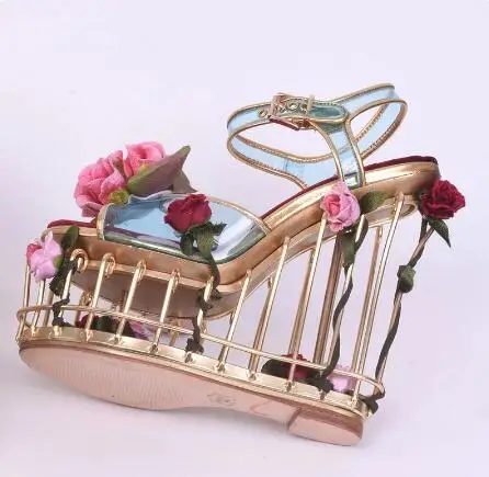 Summer New Women Light Blue Transparent PVC Rose Flowers Embellished Bird Cage Peep Toe Platform Fretwork Super Wedges Sandals