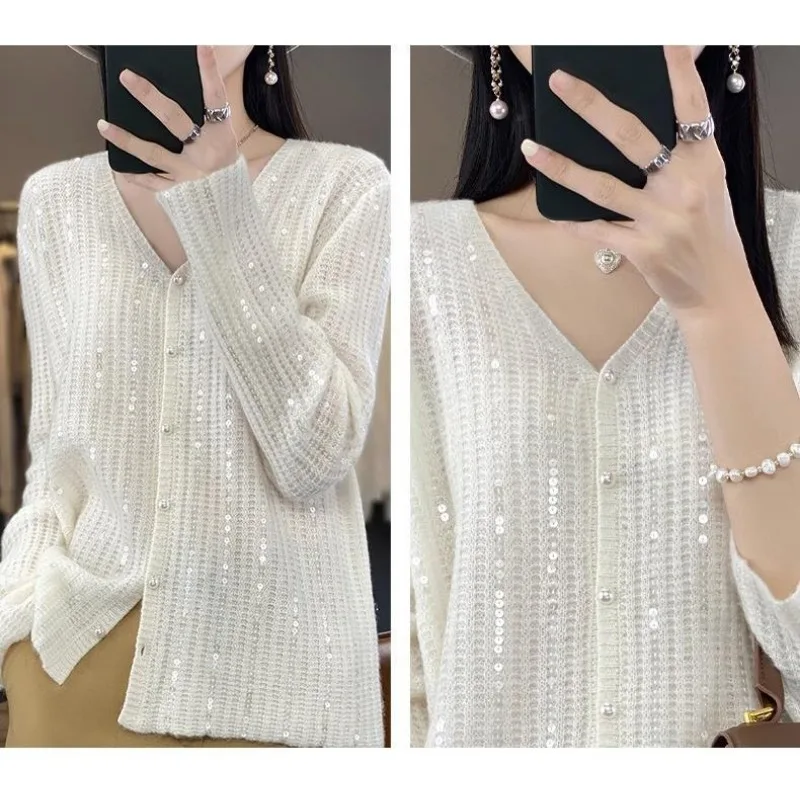 2025 Spring and Autumn New Women's Cardigan Fashion V-neck Sparkling Versatile Sweater Coat Loose Pearl Button Knitted Top