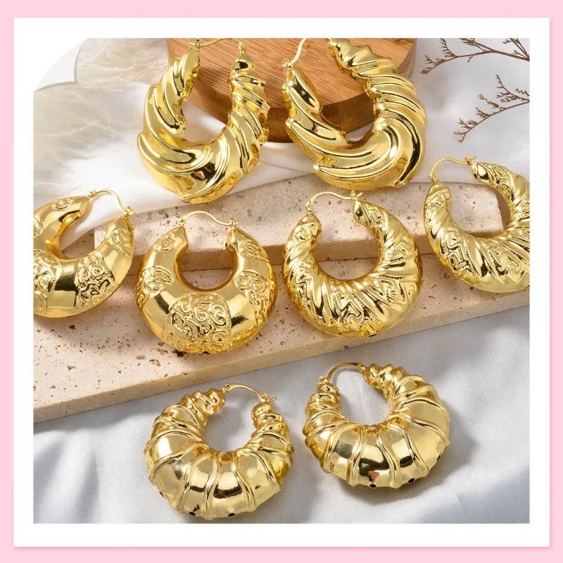 

Африканские украшения: крупные серьги с электролитической гальванизацией, золотые плиссированные серьги с трехмерной текстурой, массивные экстравагантные серьги в стиле винтаж.