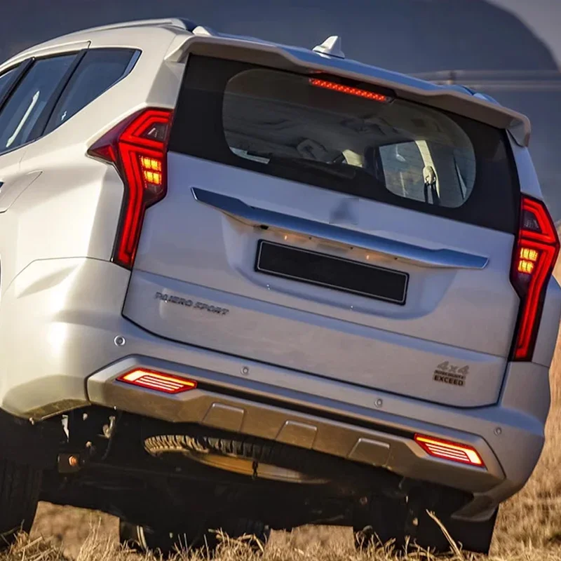 

TYPY Car Rear Bumper Light Assembly For Mitsubishi Pajero Montero Sport 2019-2022 High Brightness LED Brake Tail Lamp