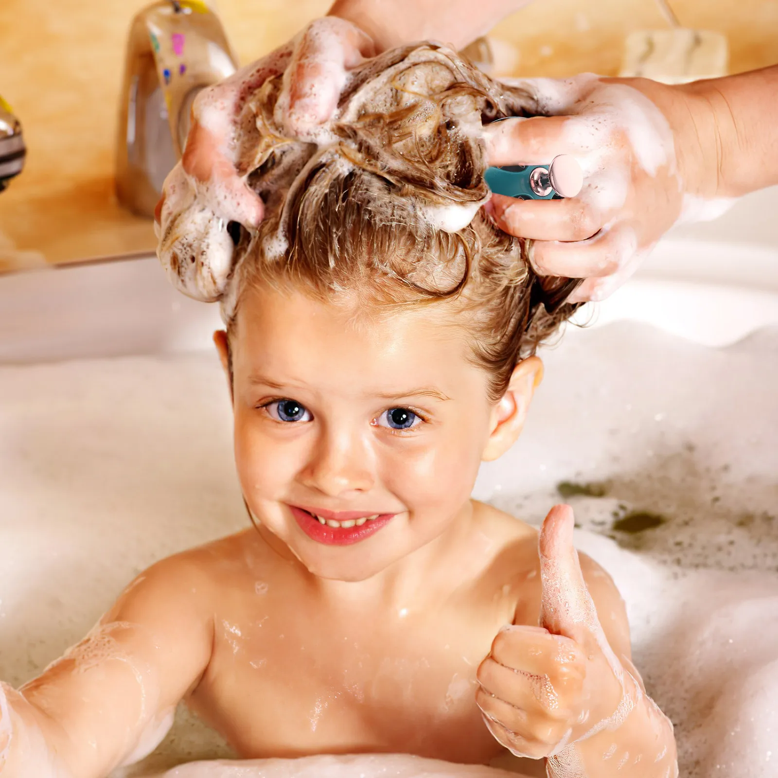 

Домашний массажер для кожи головы, легкая портативная щетка для очищения кожи головы, массажная щетка для очищения волос, подходит для взрослых и детей, для путешествий