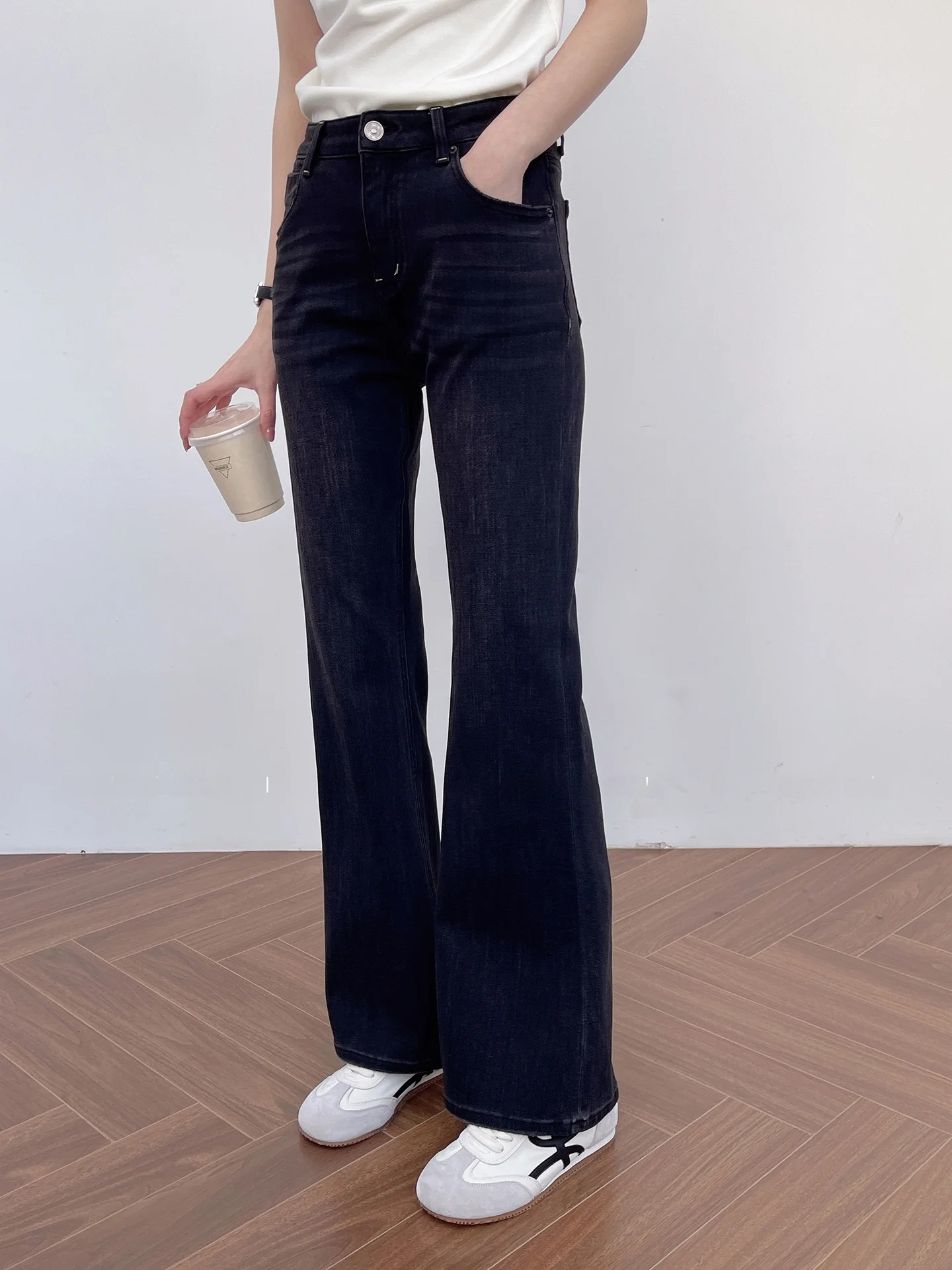 

New Fashion Women's High Waist Flared Jeans Cotton Casual Washed Embroidered Elastic Spring Autumn New Arrival Khaki