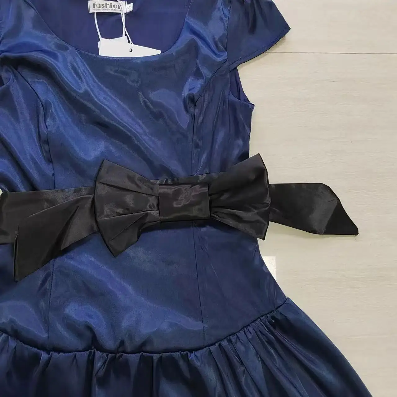 Vestido elegante Vintage Hepburn Sexy para mujer, vestidos de fiesta ajustados Retro dulces de verano, traje gótico con cuello colgante a la moda, nuevo diseño 2025