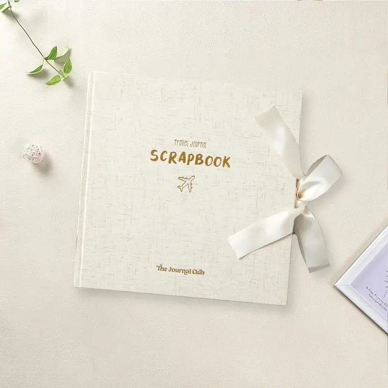 Nouveau produit, un carnet de notes avec un bloc-notes