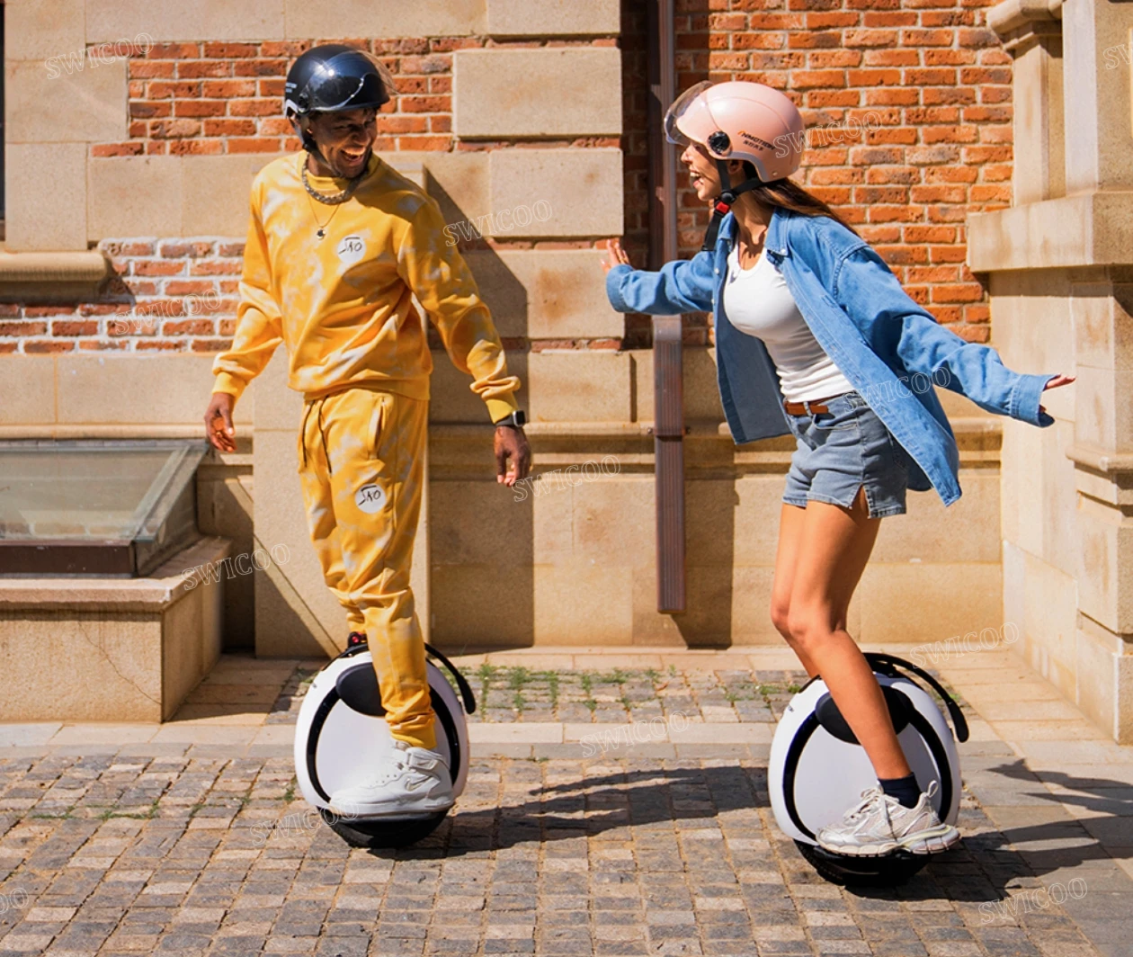 Hot Sale Electric Balance Bike Unicycle One Wheel Cart 20KM/h Balancing Vehicle with Bluetooth Speaker