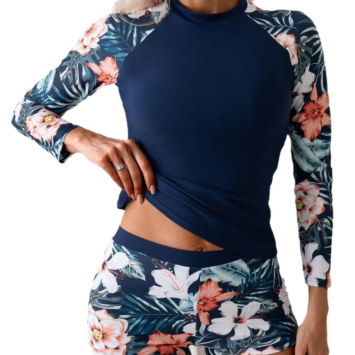 

2025 Women Swimsuit With Long Sleeves Swimwear Sports Surfing Tankini Set Beachwear Two-Piece Bathing Suits Pool Swimming Suit