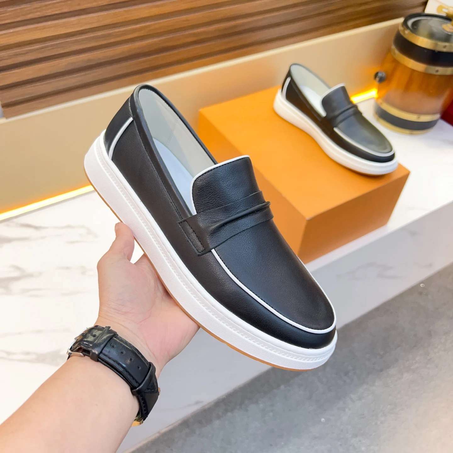 

High quality casual men's shoes Real leather loafers sneakers Sports shoes