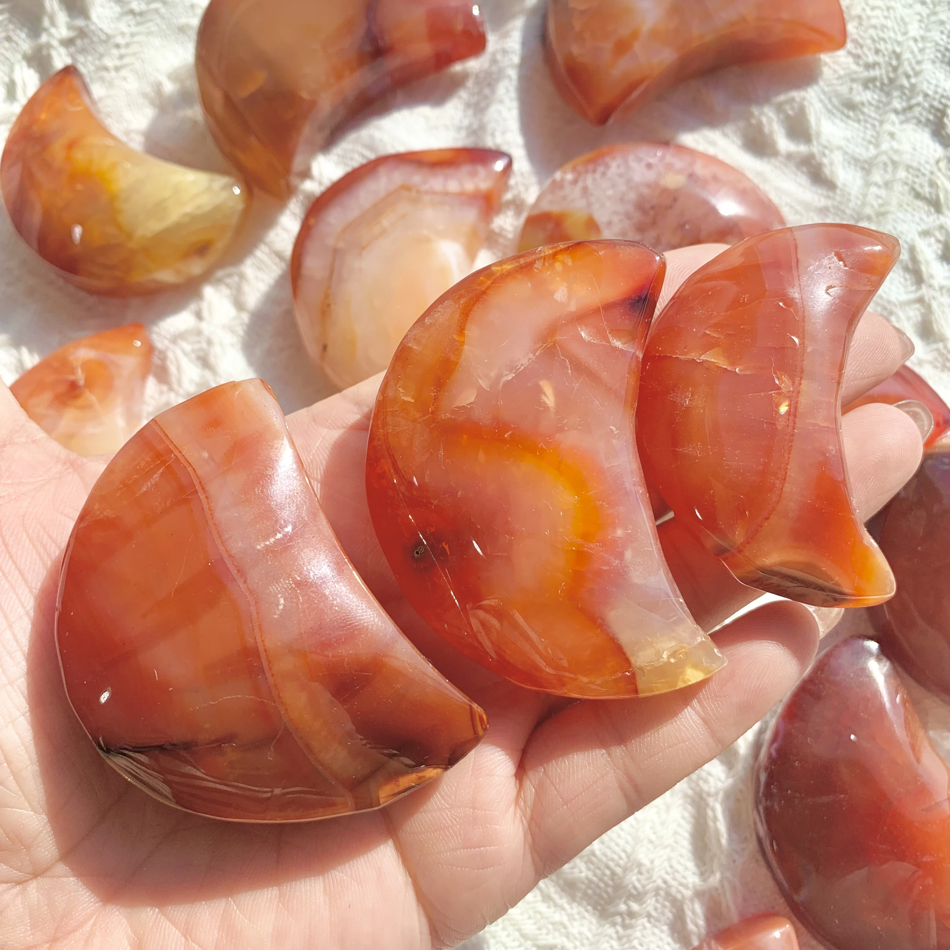 1pc  Natural Carnelian Agate Moon Shape  Lace Pattern Polished Carving Hanger Home Decoration Gift