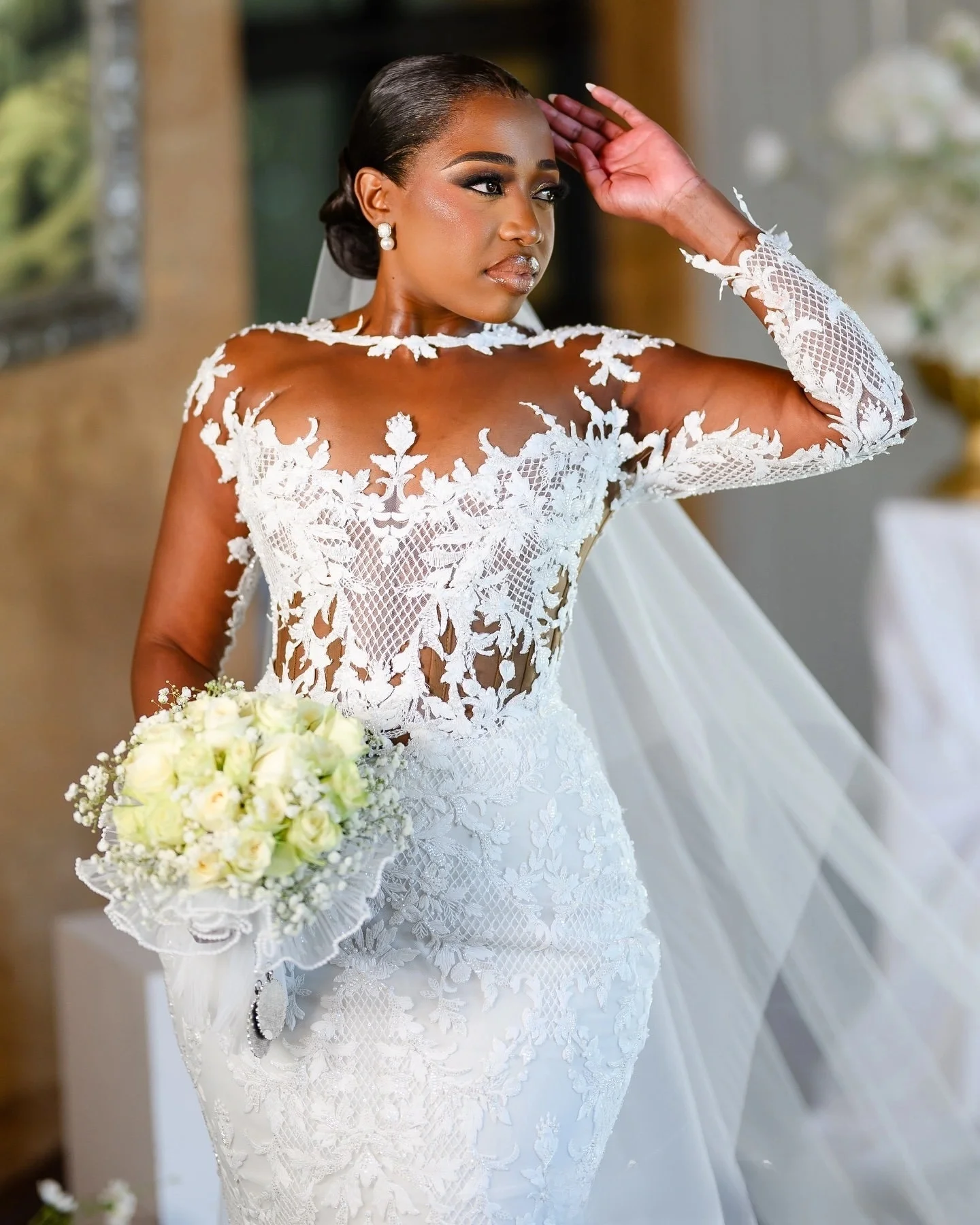 Maßgeschneidertes Meerjungfrau-Hochzeitskleid mit transparentem Ausschnitt und durchsichtigen Spitzenapplikationen in Übergröße mit langen Ärmeln, Land-Vestido Noiva-Brautkleid