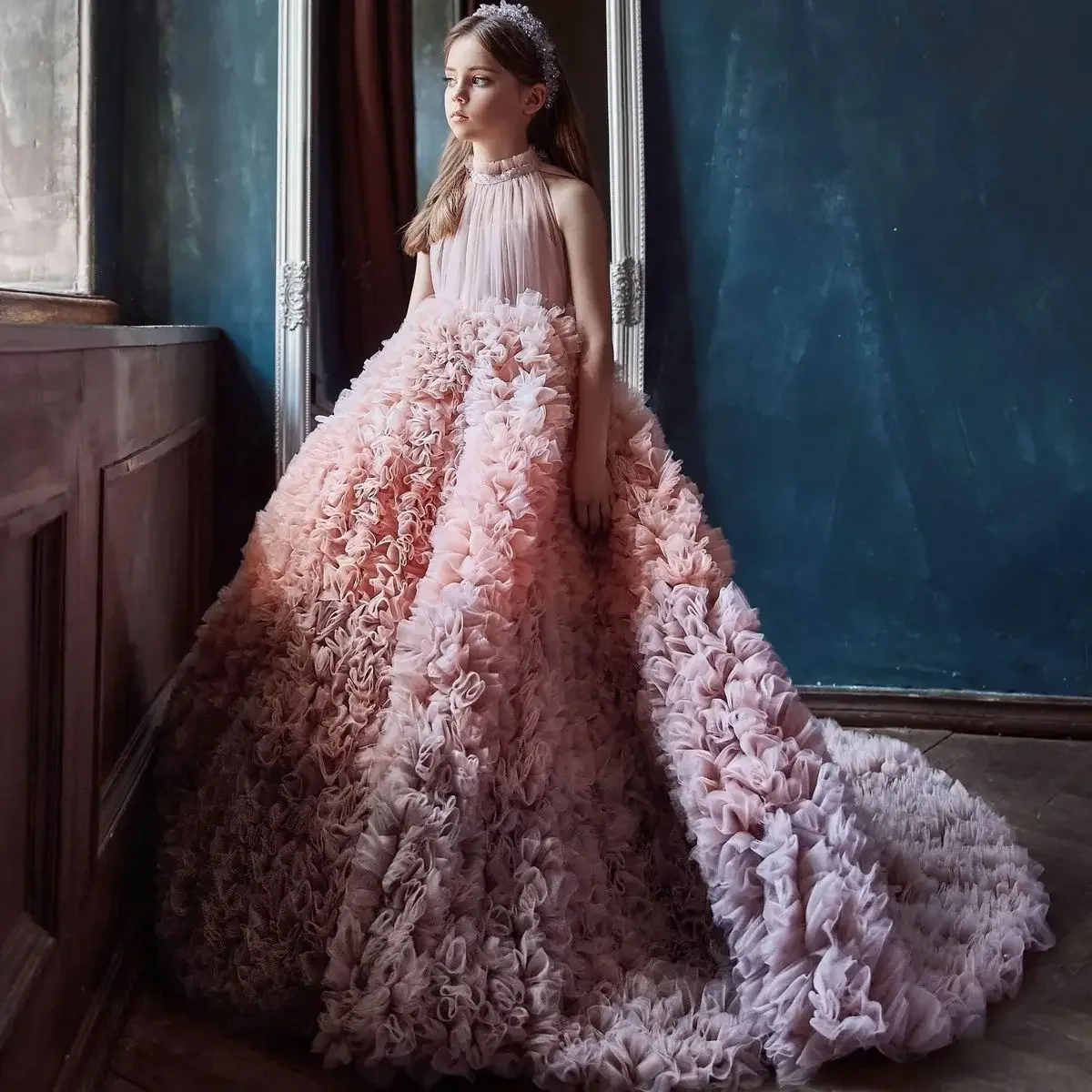 Custom Light Luxury Dress Women Wedding Guest Gown Girls Wedding Gown Birthday Party Pageant Runway Halter Ruffle Tulle Train