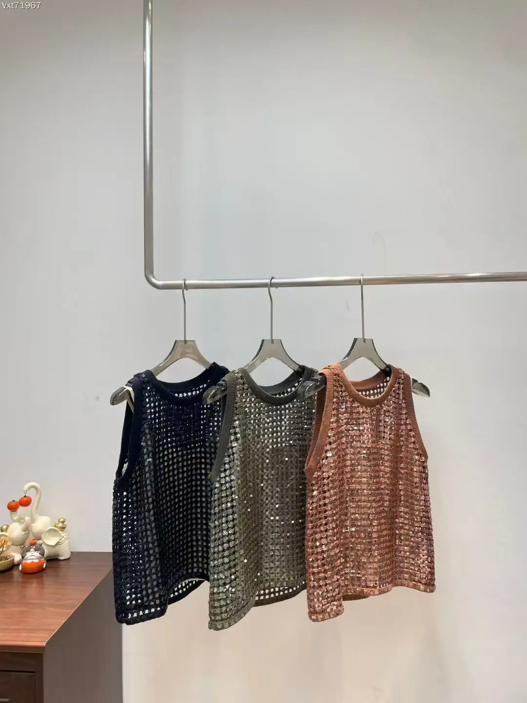 2026 summer new sequined hollow vest