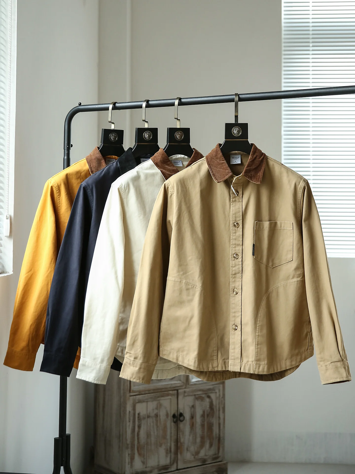 

Retro American Style Men's Workwear Shirt Jacket Heavyweight Corduroy Cotton Washed Long Sleeve Warm Outerwear Coat