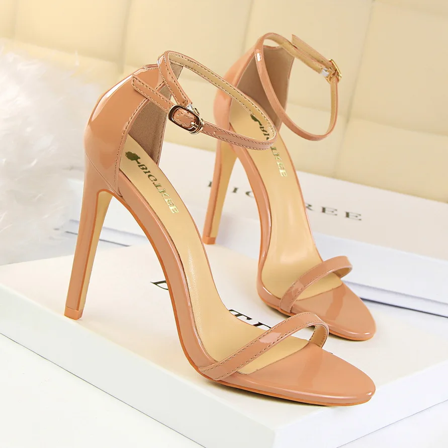 Women Summer 8cm 11cm High Heels Fetish Sandals Gladiator Platform Strap Glossy Leather Sandles Lady Nude Low Heels Party Shoes